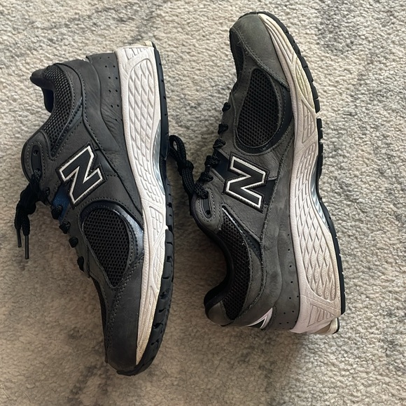 New Balance 2002r - Picture 3 of 4